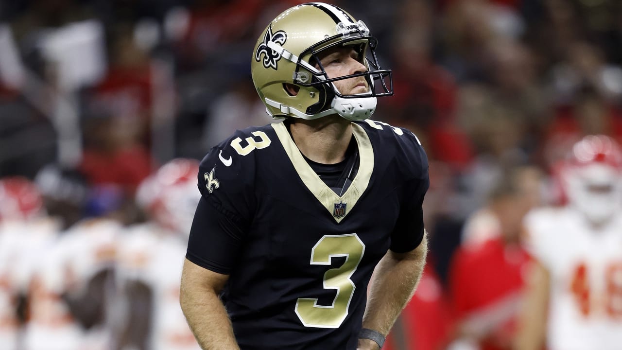 Broncos acquire kicker Wil Lutz from Saints in trade, send TE Albert  Okwuegbunam to Eagles