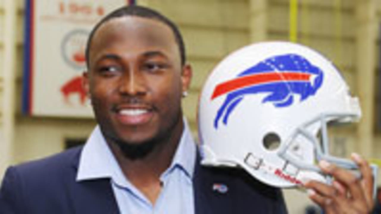 lesean-mccoy-150401-SL.jpg