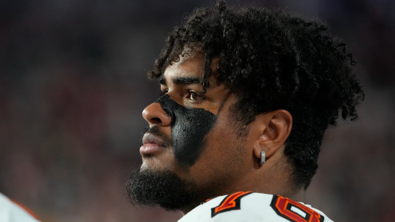 Tristan Wirfs lists top pass-rushers in NFL