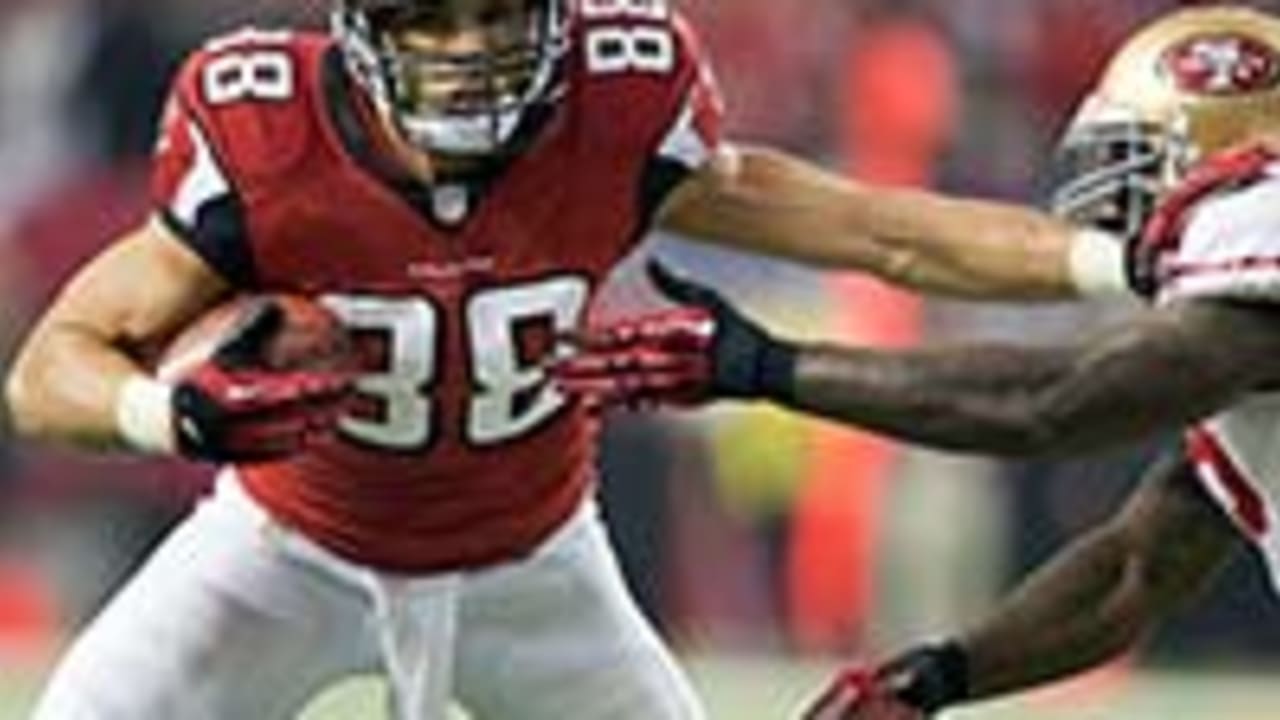 Falcons GM lobbying Tony Gonzalez to return