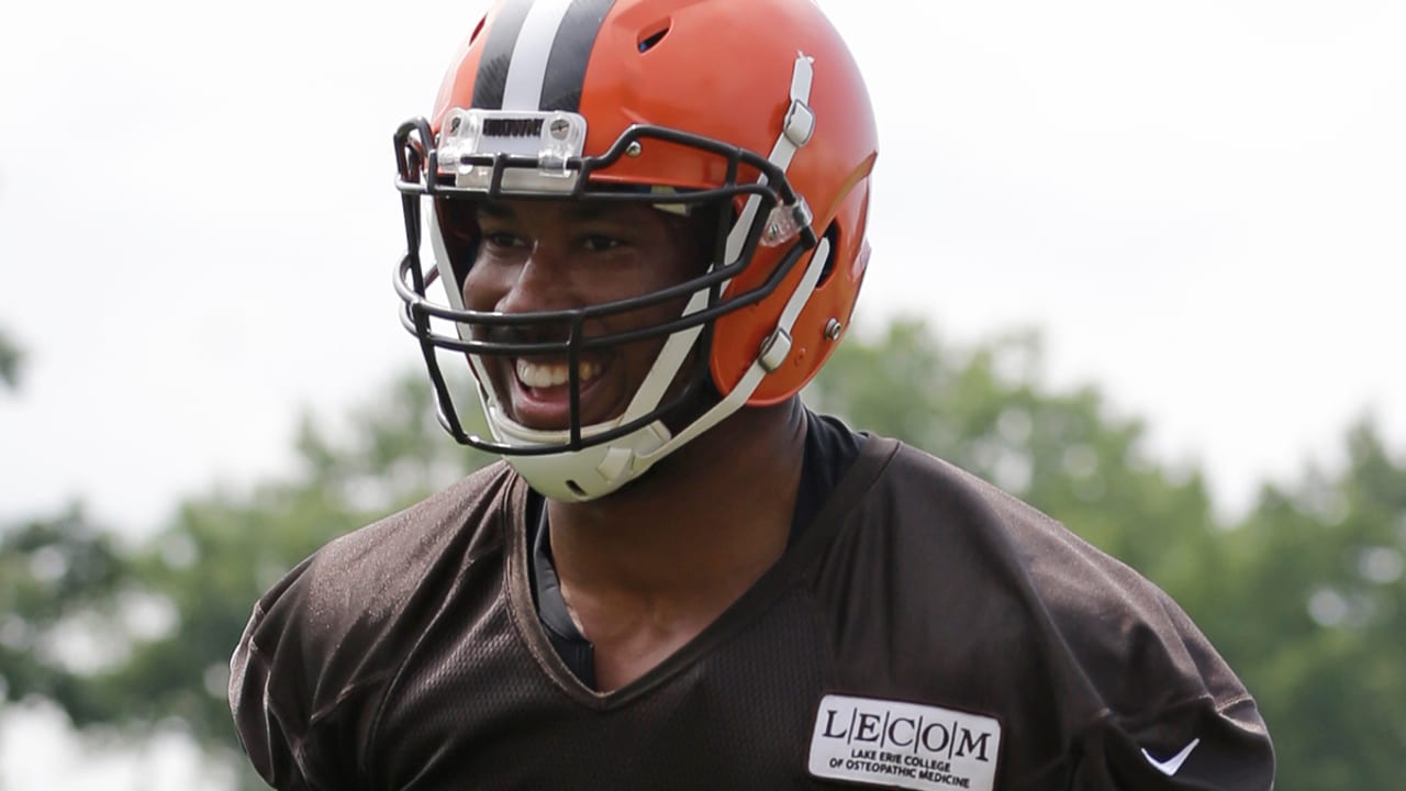 Myles-Garrett-170808-sl.jpg