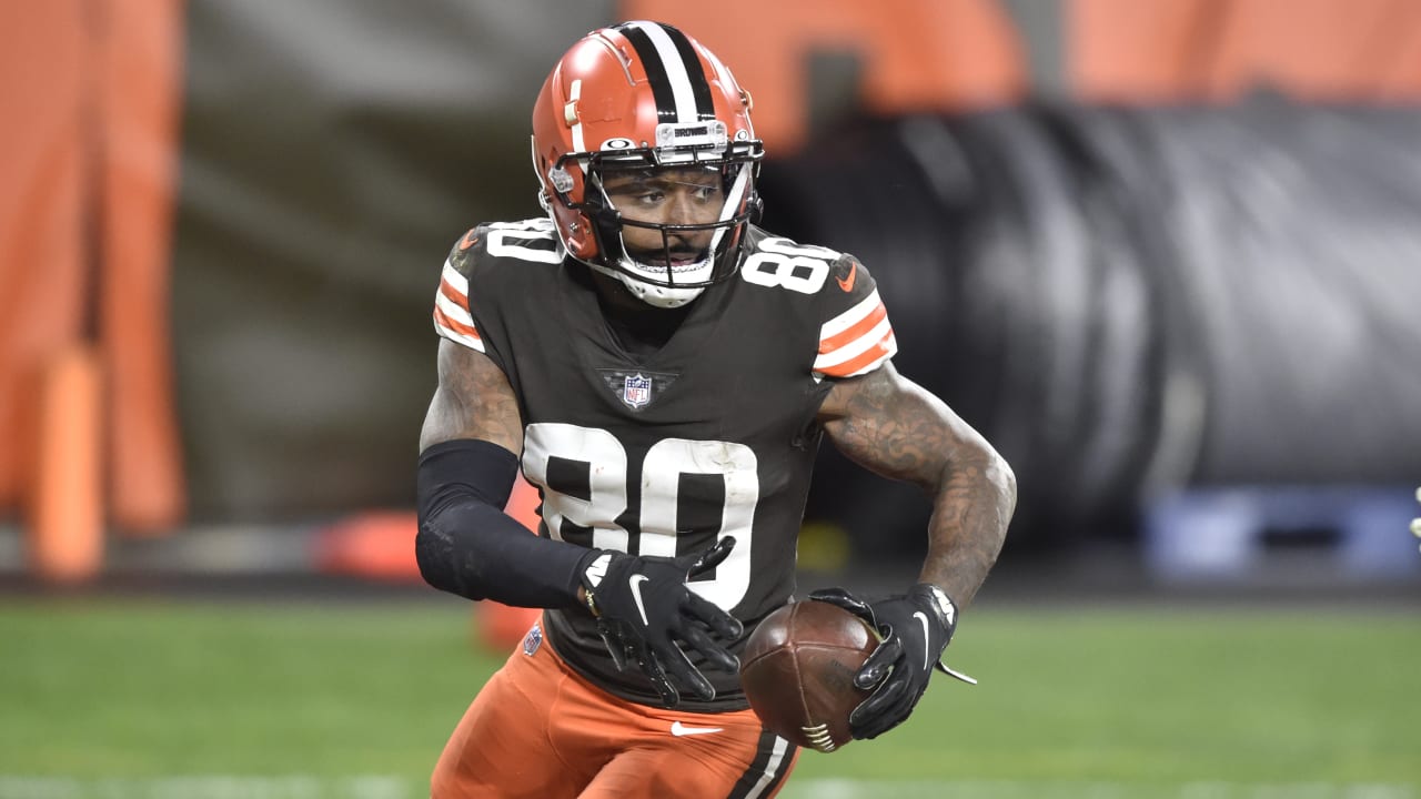 B.J. Goodson, Jacob Phillips And A Slew Of Receivers Will Miss Cleveland  Browns' Game With Covid-19