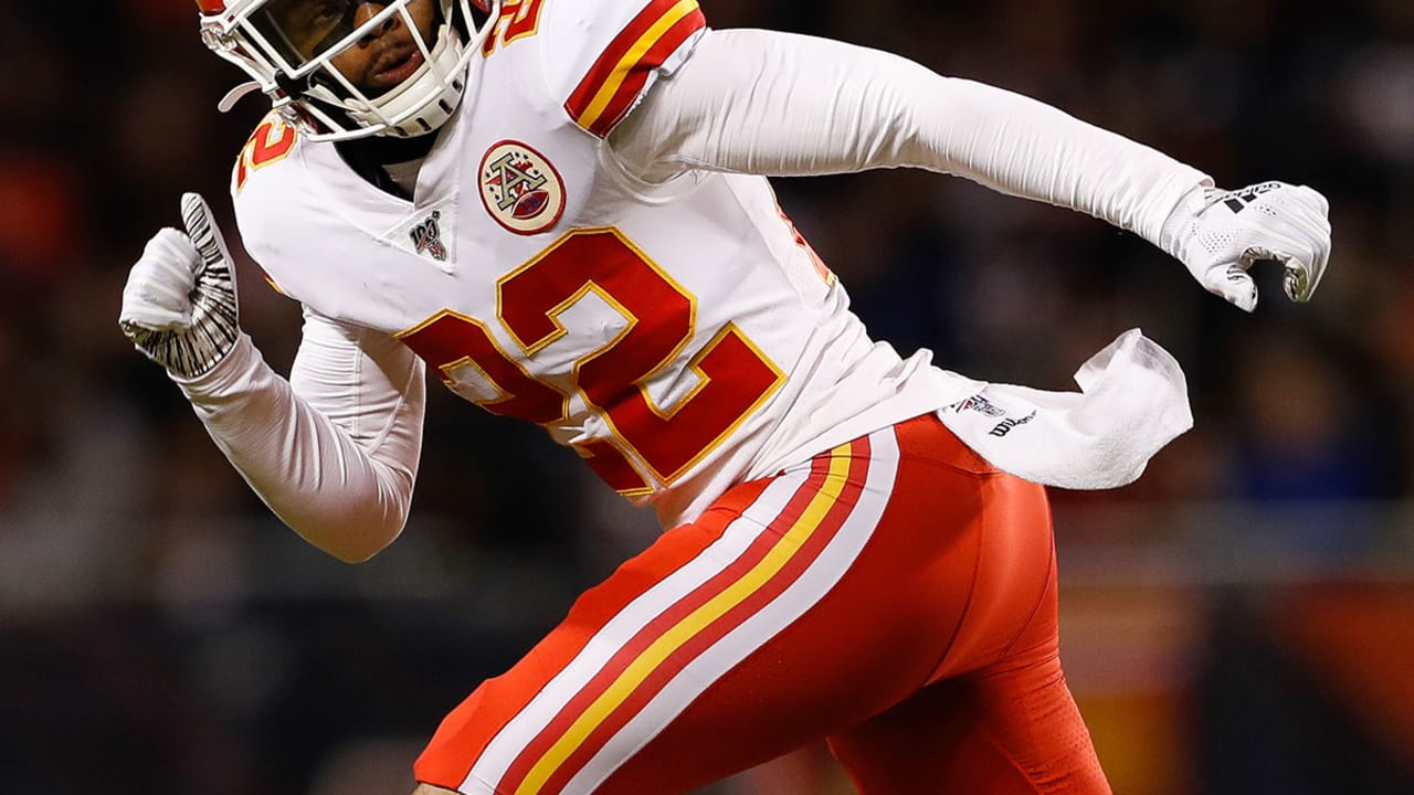 Kansas City Chiefs safety Juan Thornhill (22) tackles Cincinnati