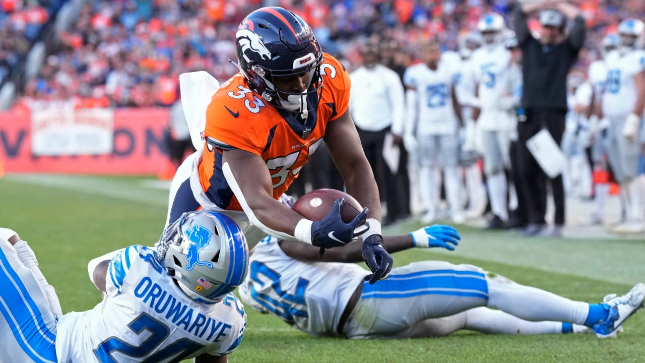 Denver Broncos Running Back Javonte Williams Spins Into End Zone For TD