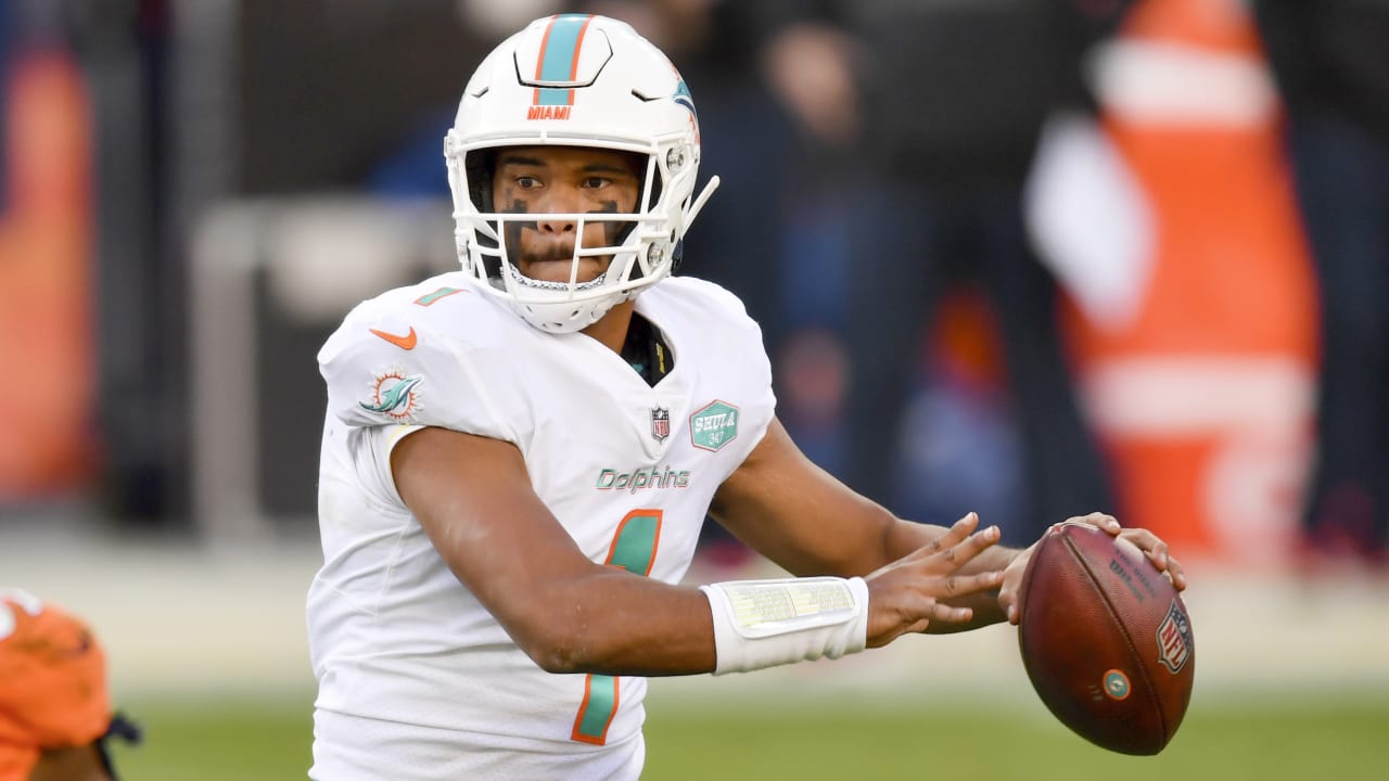 Dolphins' Tua Tagovailoa benched for Ryan Fitzpatrick in 20-13 loss to  Broncos