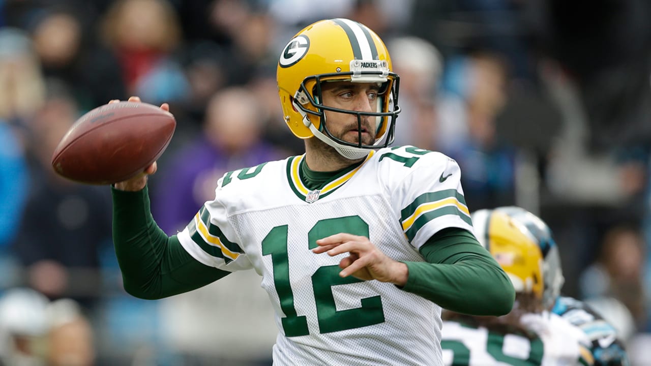Rodgers-Aaron-151109-SL.jpg