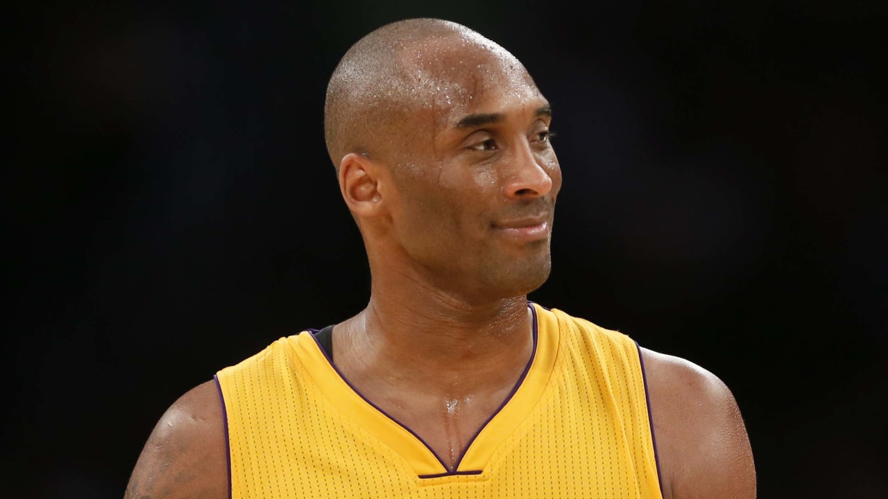 The NFL Pays Respects to Fallen Legend Kobe Bryant 