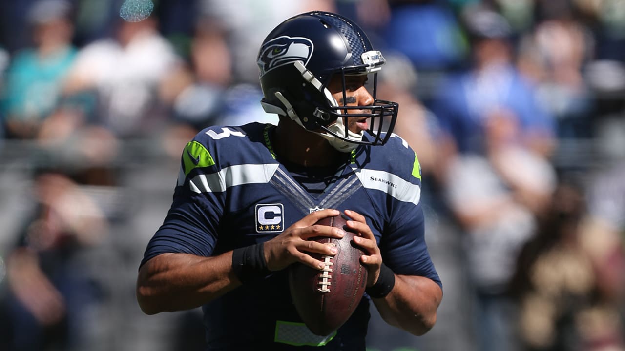 russell-wilson-160928-spot.jpg