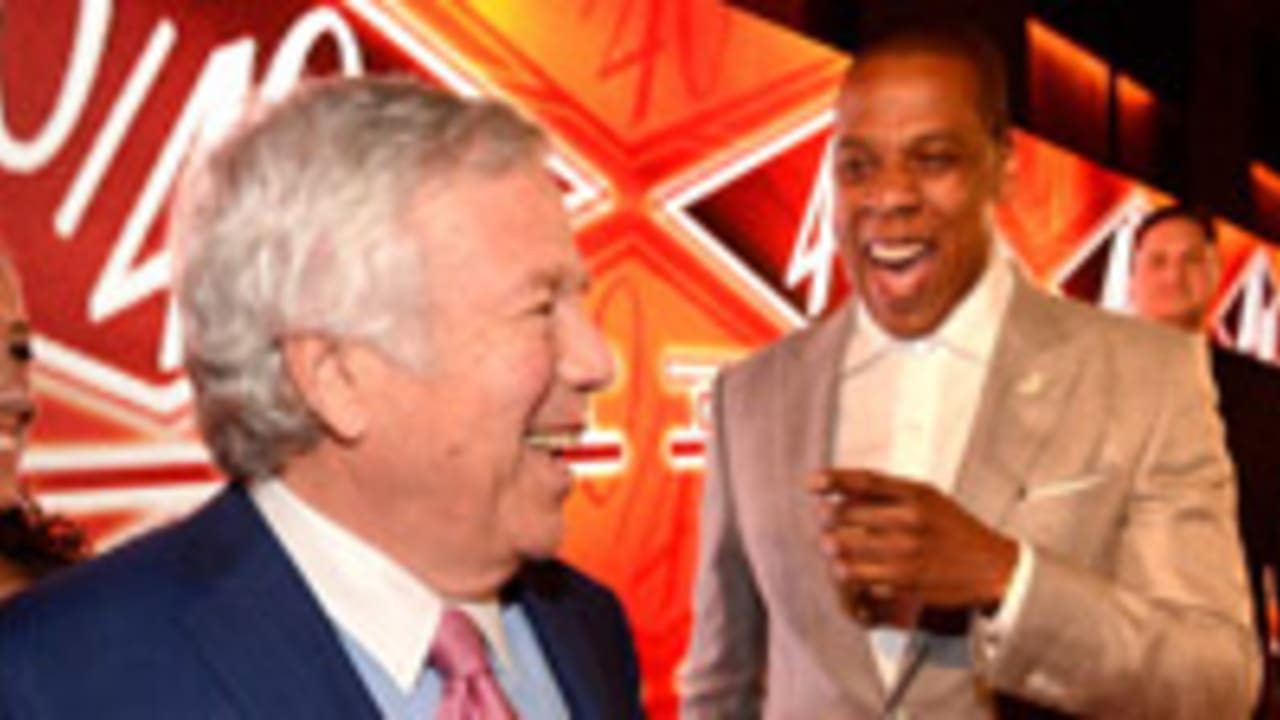 robert-kraft-jay-z-130618-spot.jpg