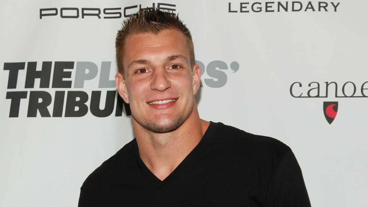 Rob-Gronkowski-SL-150710