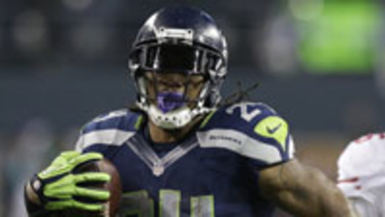 Lynch-Marshawn-140617-SL.jpg