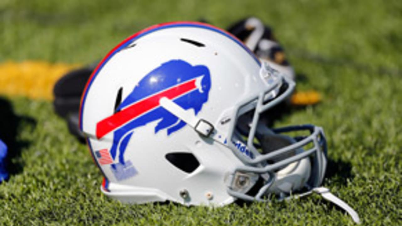 bills-helmet-130815-300.jpg