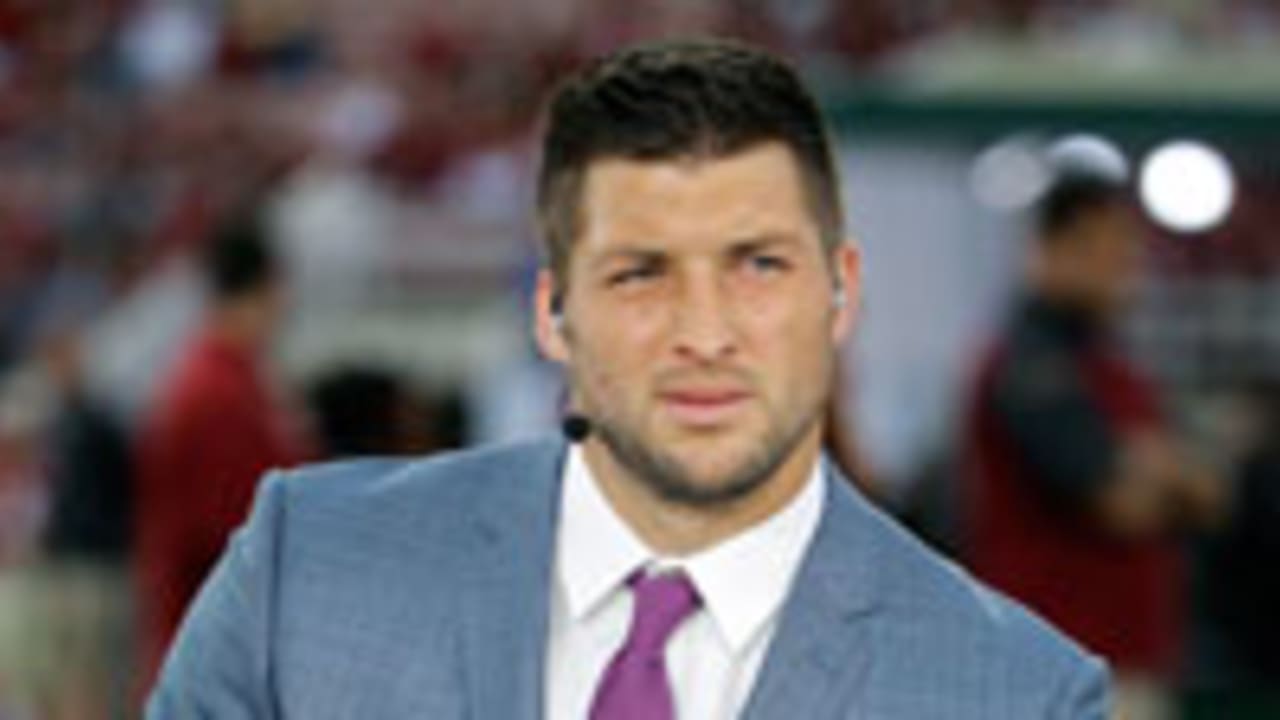 Tim-Tebow-Announcing-Broadcasting-SL-141109.jpg