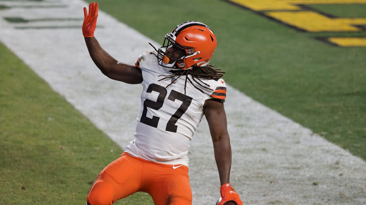 Cleveland Browns Running Back Kareem Hunt's Jump Cut Helps Him Secure ...