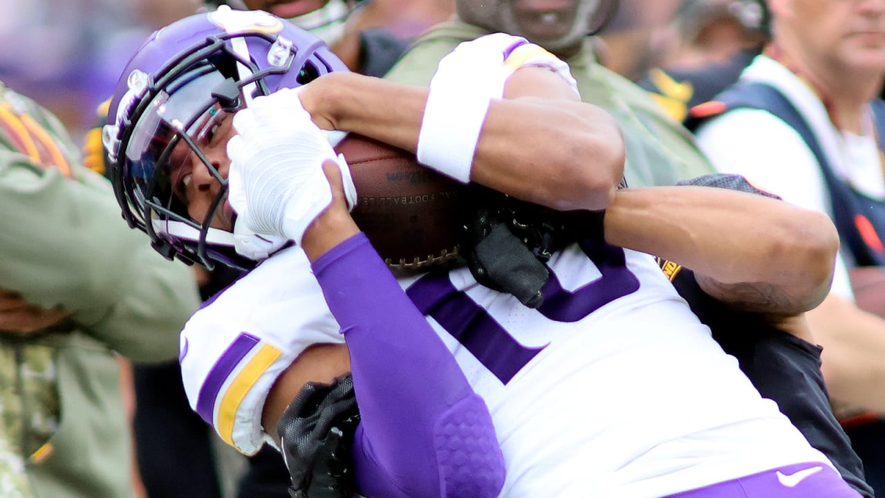 Can't-Miss Play: Minnesota Vikings wide receiver Justin Jefferson makes  one-handed catch of the year vs. Bills