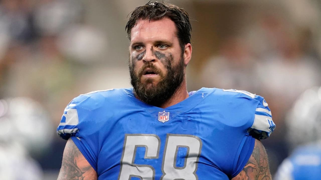 Why the Detroit Lions should not re-sign tackle Taylor Decker