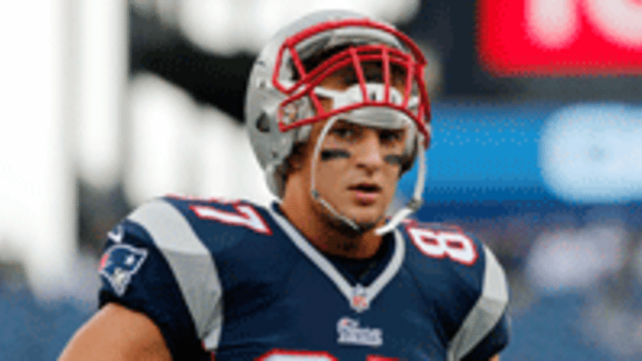 rob-gronkowski-spot_140925.jpg