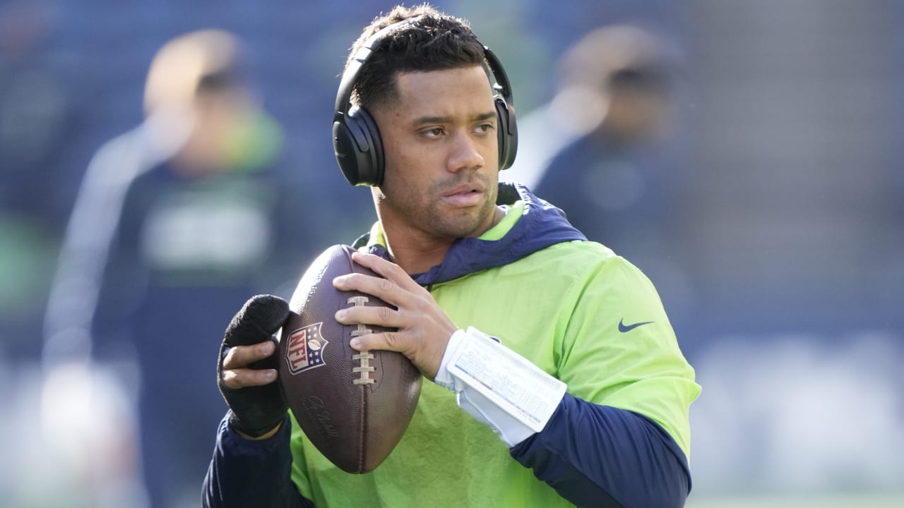 Seahawks QB Russell Wilson officially placed on IR after finger