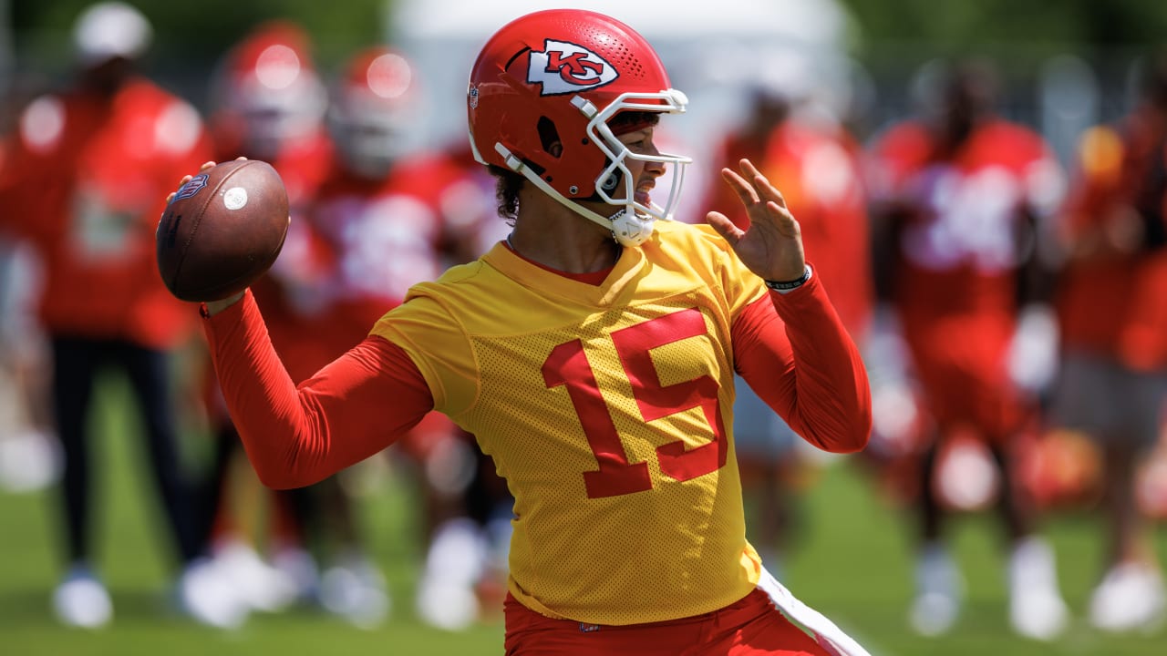 Patrick Mahomes 'in a good spot' with ankle as QB, Super Bowl champion  Chiefs report to training camp