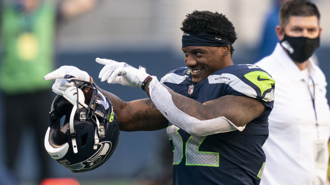 NFL on X: Seahawks, RB Chris Carson agree to two-year, $14.625 million  deal. (via @TomPelissero)  / X