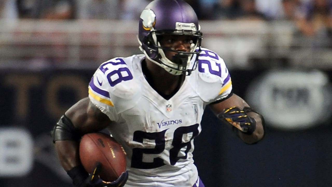 Raiders Have Interest In Acquiring Adrian Peterson