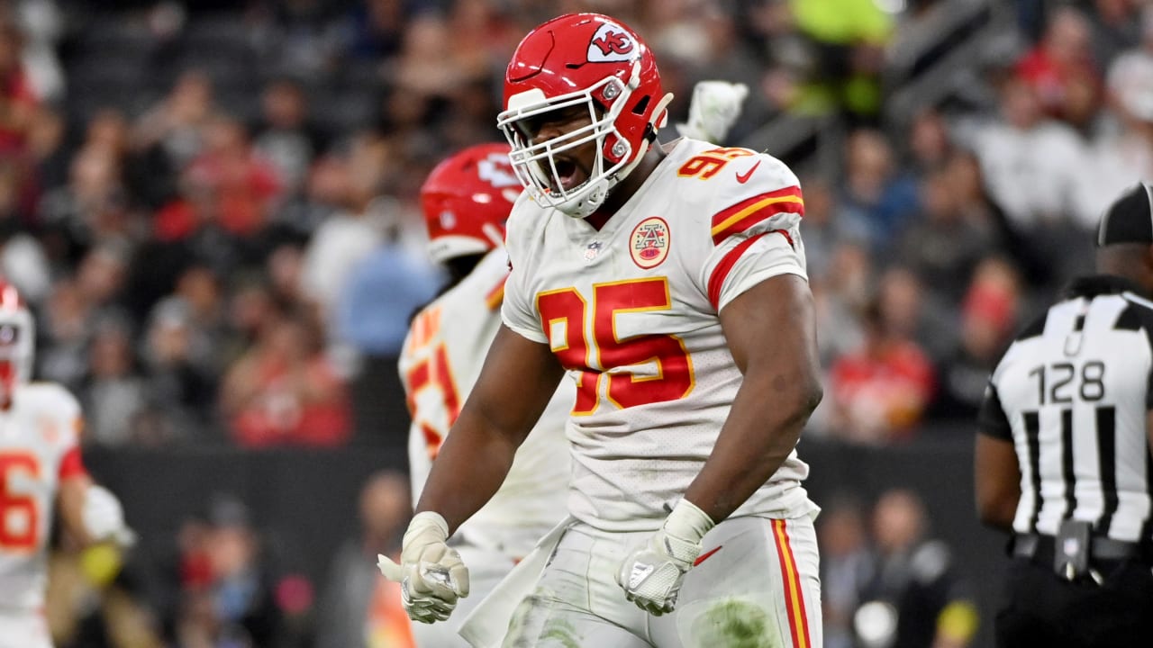 Analyzing the Rumors Linking the Bears to Chiefs' DT Chris Jones - On Tap  Sports Net