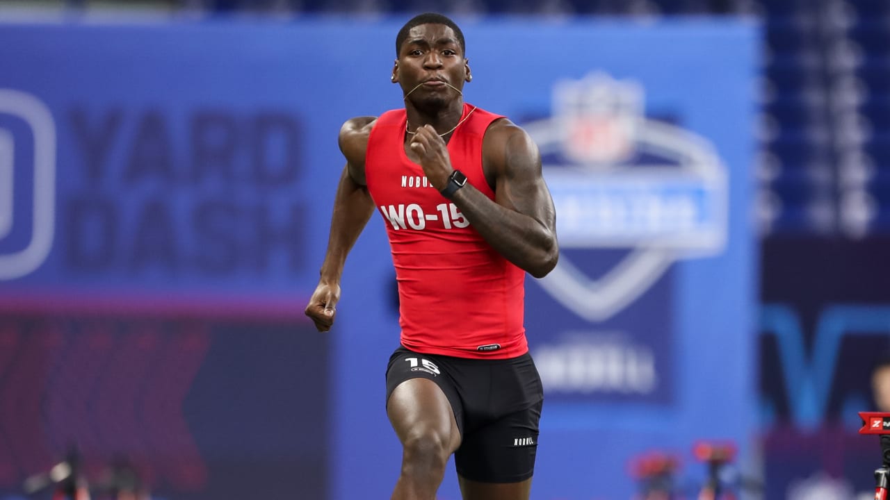 Wide receiver Grant DuBose runs official 4.57-second 40-yard dash at 2023  combine