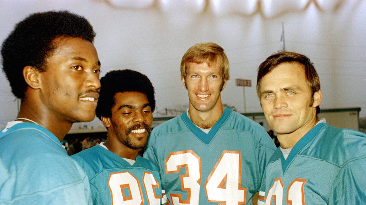 Marlin Briscoe, first black NFL starting quarterback, dies aged 76 as  tributes paid