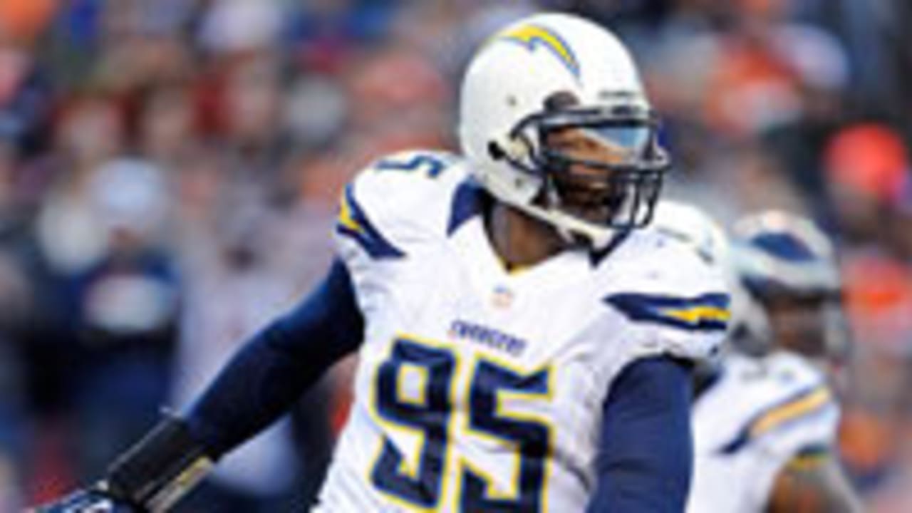 Shaun Phillips signs oneyear Denver Broncos contract