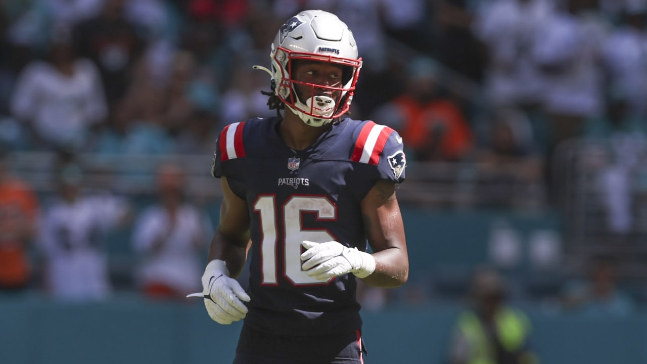 East Rutherford, New Jersey, USA. 30th Oct, 2022. New England Patriots wide  receiver JAKOBI MEYERS (16) in action at MetLife Stadium. New England  defeats New York 22:17. (Credit Image: © Brooks Von