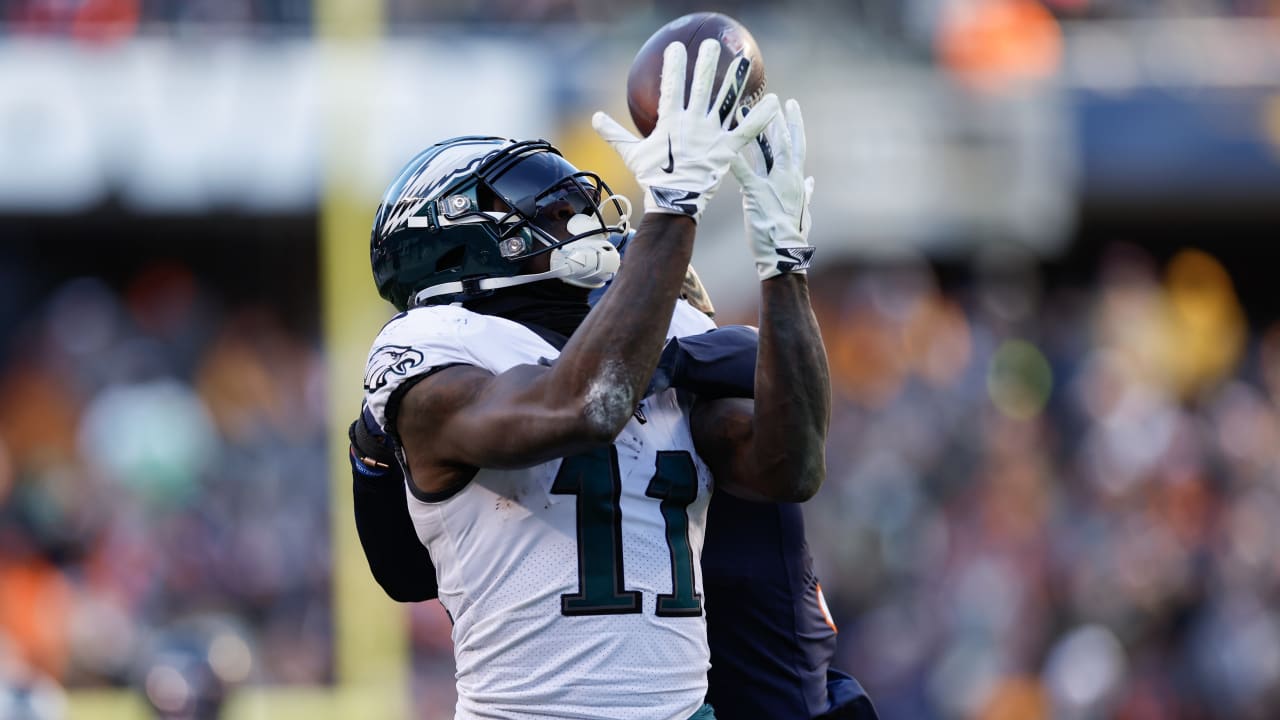 Every Philadelphia Eagles wide receiver A.J. Brown catch from 181yard game Week 15