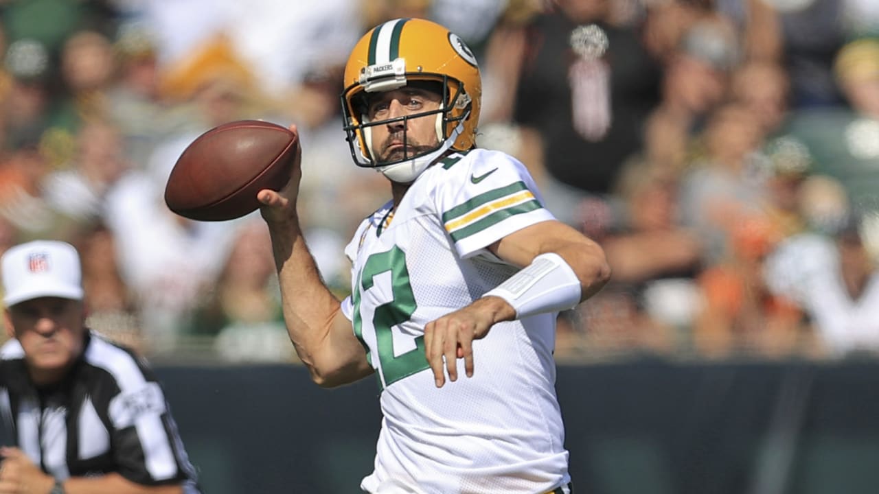 Green Bay Packers quarterback Aaron Rodgers' best throws from 344yard