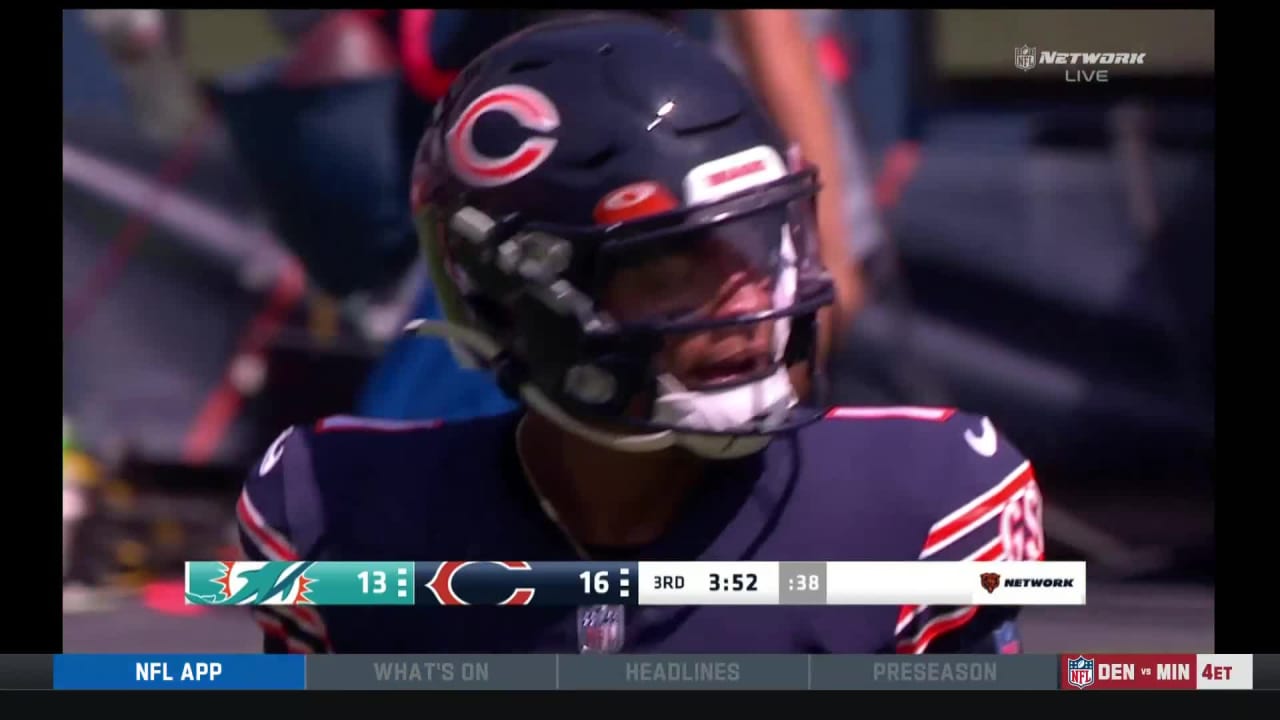 QB Justin Fields Rallies Bears to 20-13 Win Over Dolphins