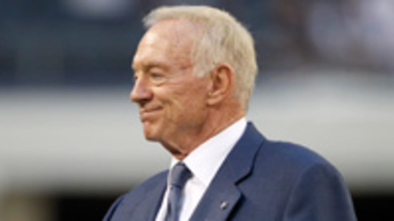 jerry-jones-121022-spot.jpg
