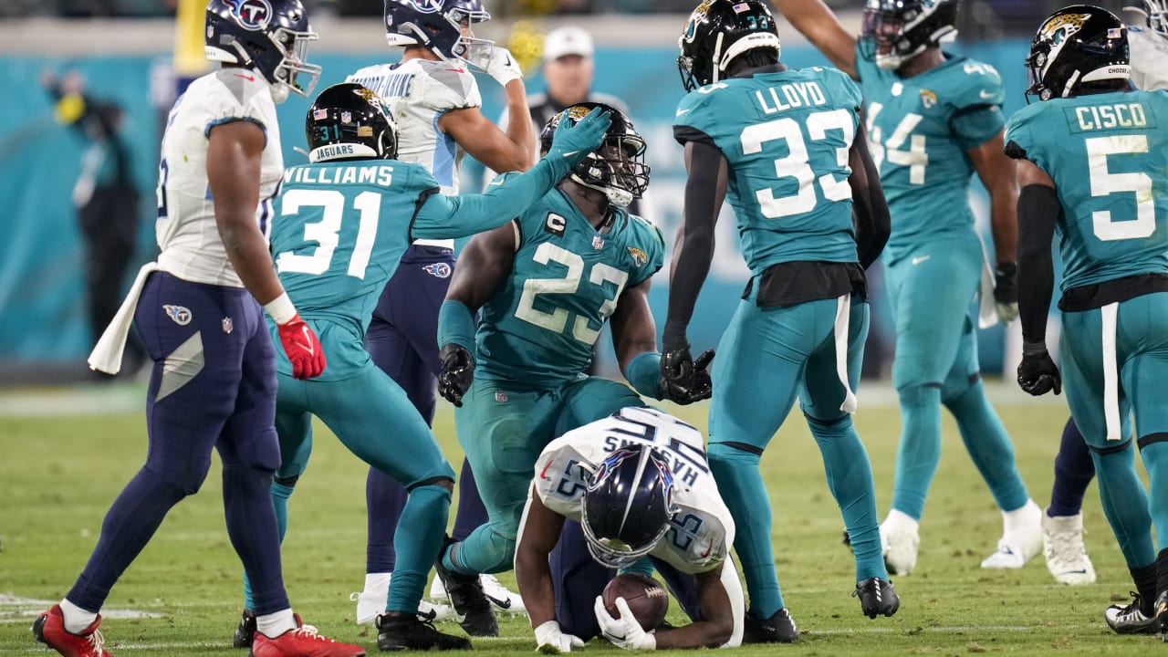 Jacksonville Jaguars linebacker Foye Oluokun (23) in action during