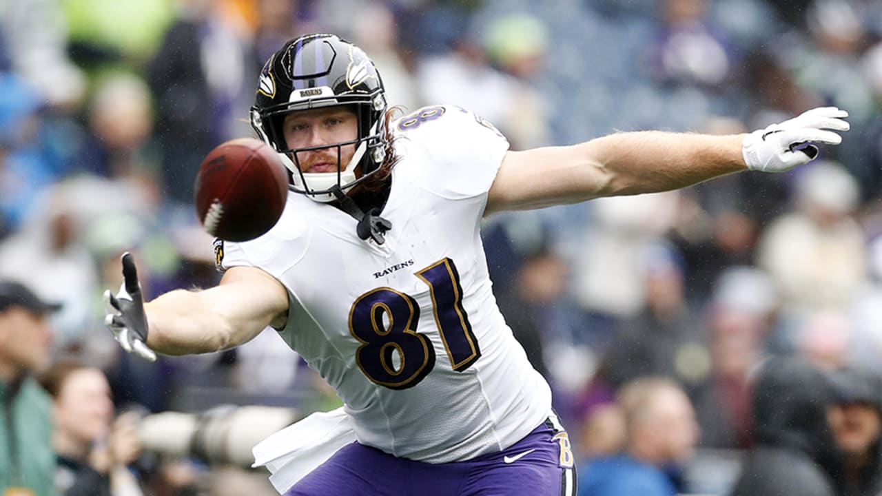 Atlanta Falcons tight end Hayden Hurst (81) and offensive tackle