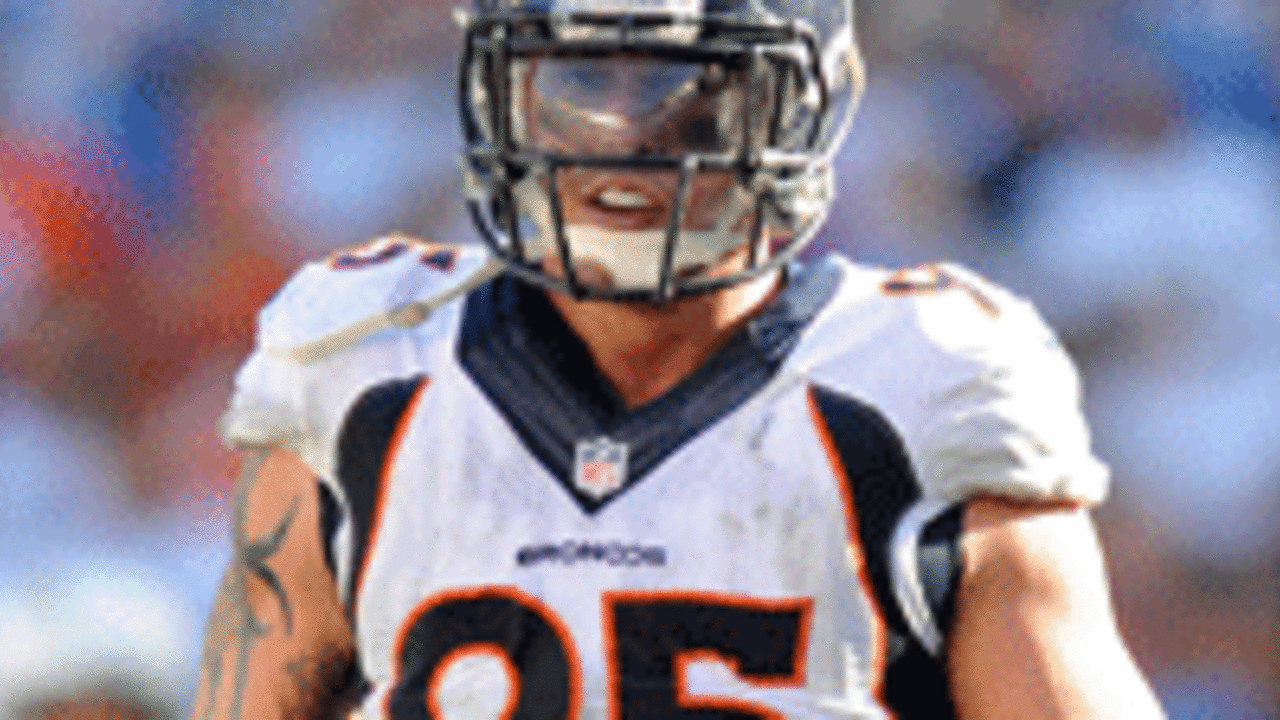 derek-wolfe-spot_131203.gif