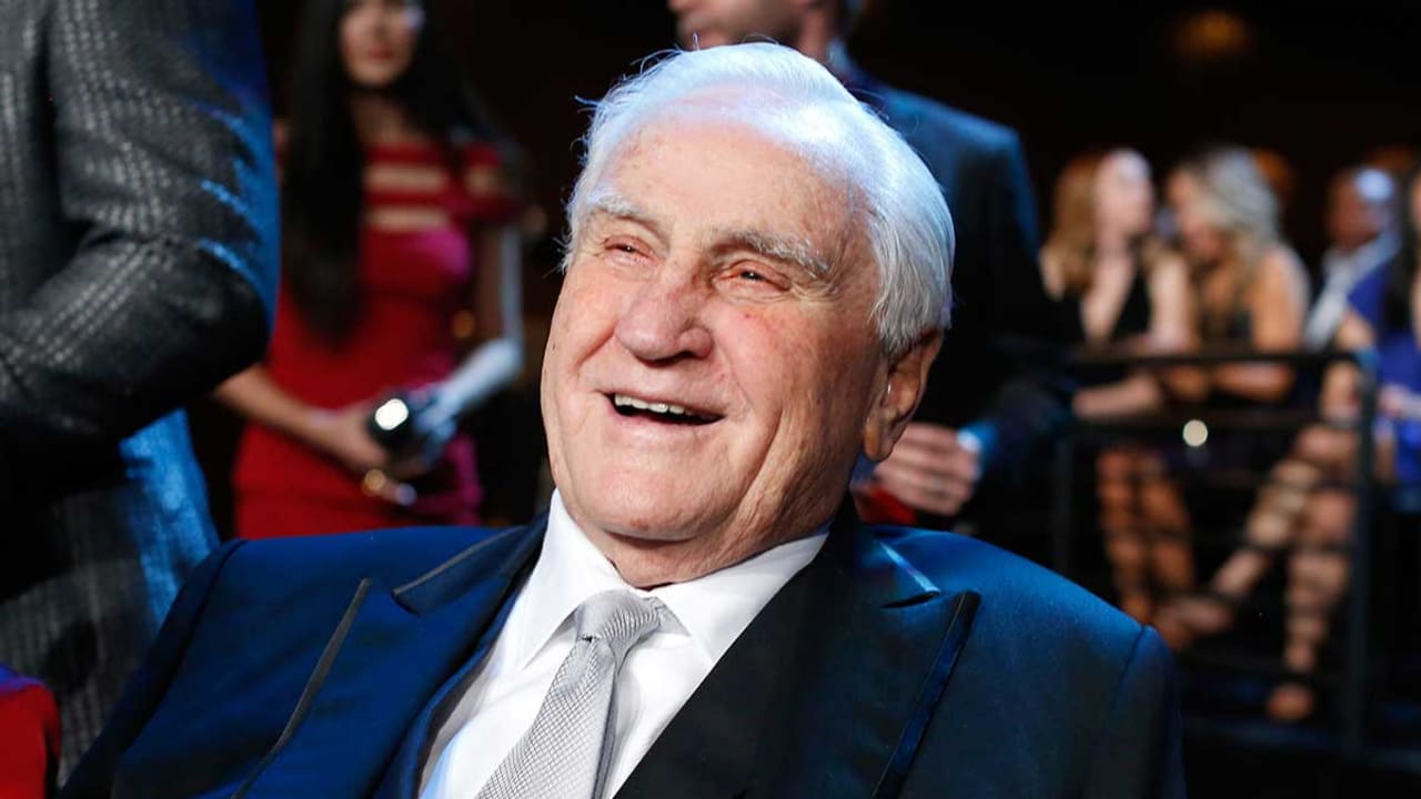 Don Shula undergoes medical treatment, released from hospital