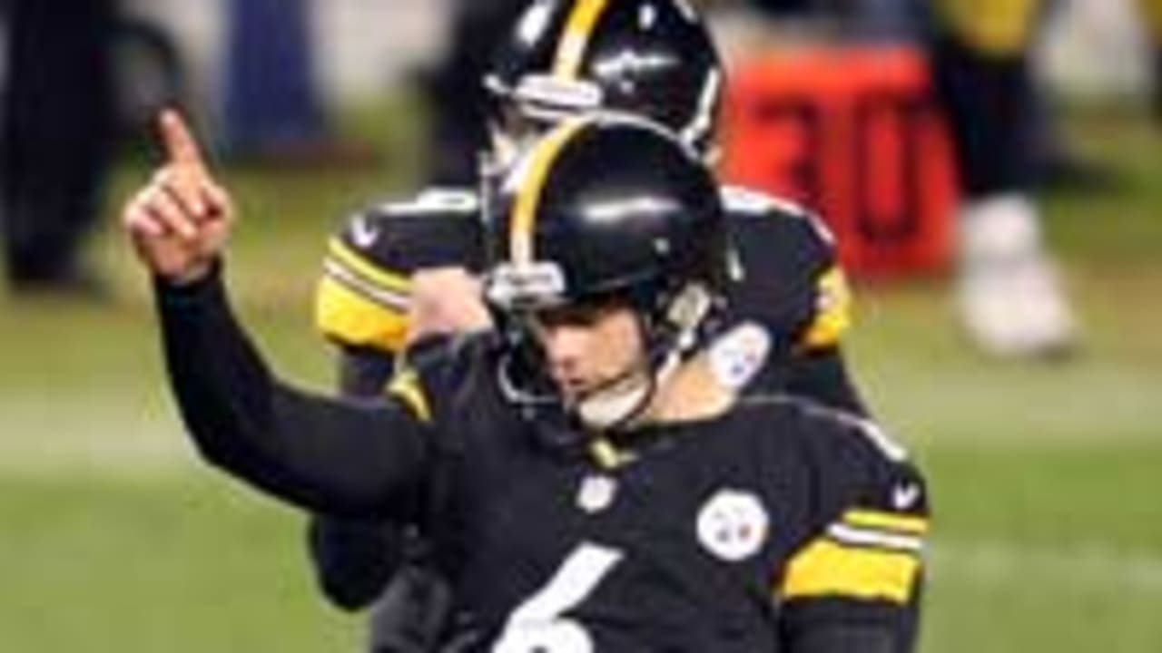Steelers-Celebrate2-121112-Spot.jpg