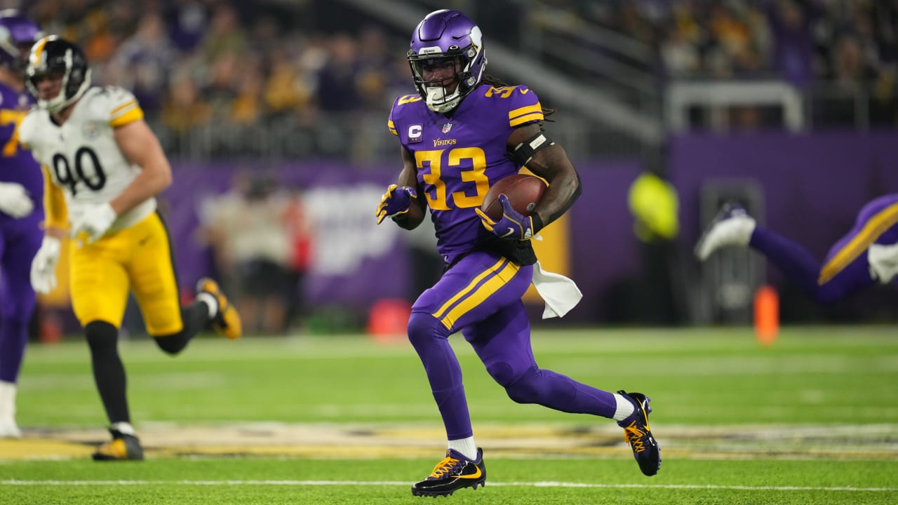 Minnesota Vikings running back Dalvin Cook explodes through massive running  lane for 30 yards