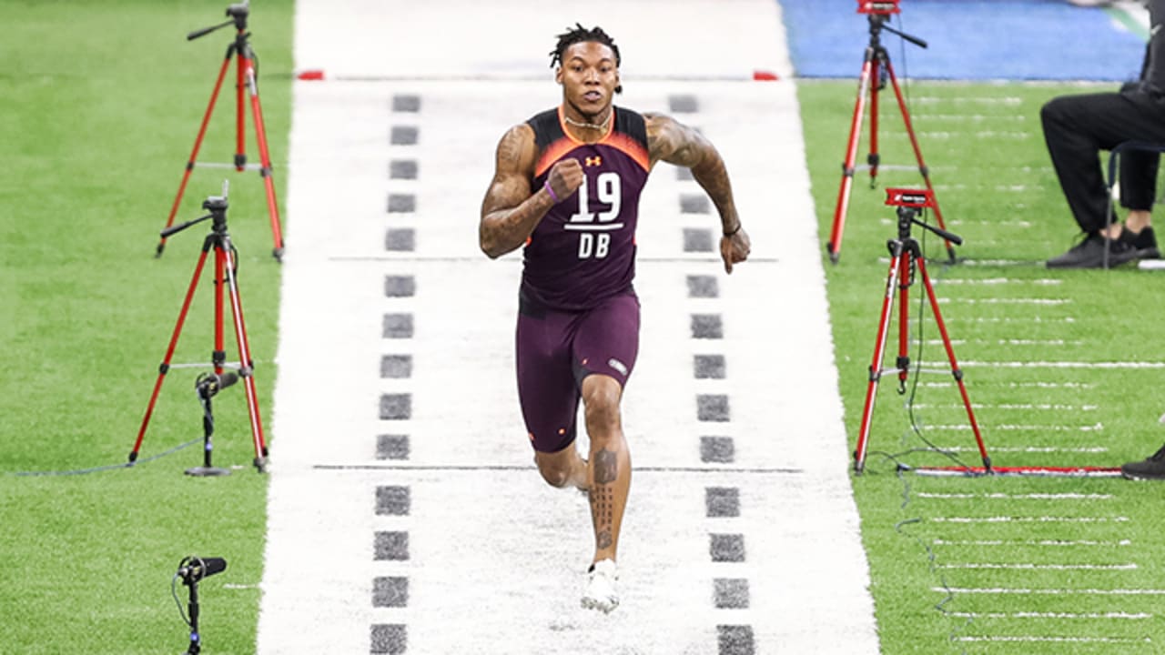 Kentucky cornerback Lonnie Johnson Jr. runs an official 4.52 40yard