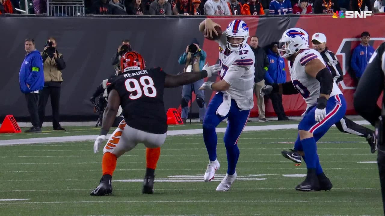 Buffalo Bills Quarterback Josh Allen Eludes Multiple Defenders On A ...