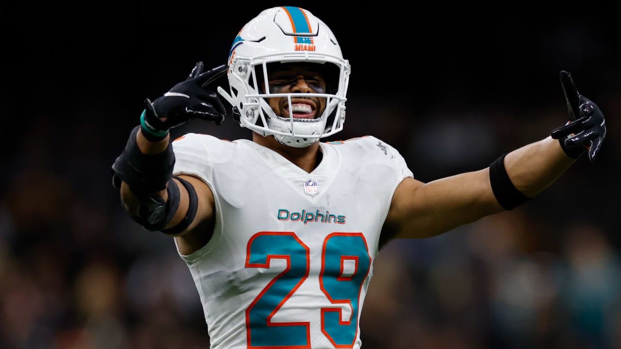 Miami Dolphins safety Brandon Jones (29) eyes the quarterback as he drops  back in coverage during an NFL football game against the Buffalo Bills,  Sunday, Sept. 25, 2022 in Miami Gardens, Fla.