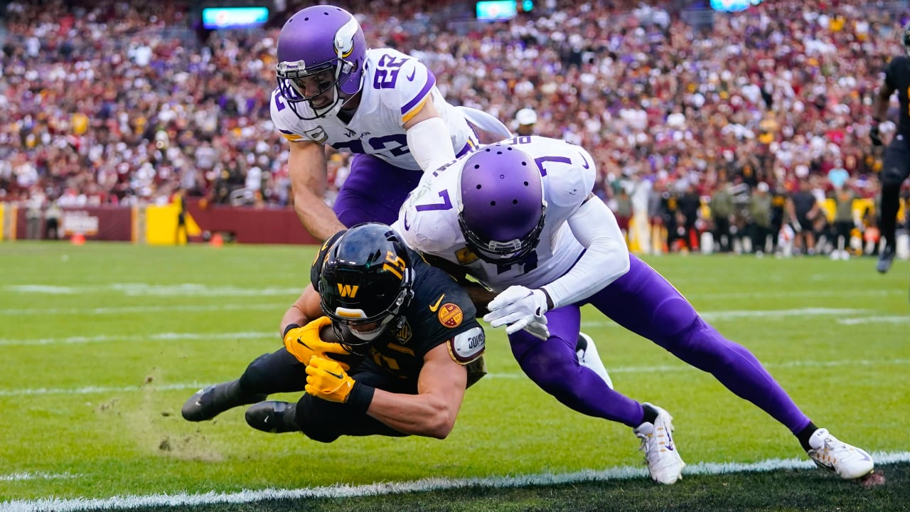 Washington Commanders wide receiver Dax Milne (15) catches the ball during  a NFL football practice at the team's training facility, Thursday, July 27,  2023 in Ashburn, Va. (AP Photo/Alex Brandon Stock Photo - Alamy