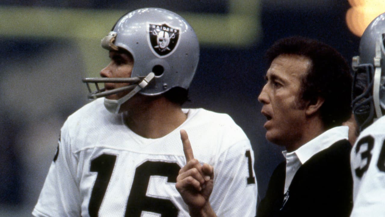 Jim Plunkett, un mexicano muy orgulloso