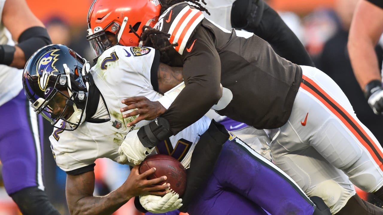 Jadeveon Clowney aims to excel for Cleveland Browns vs. Houston Texans