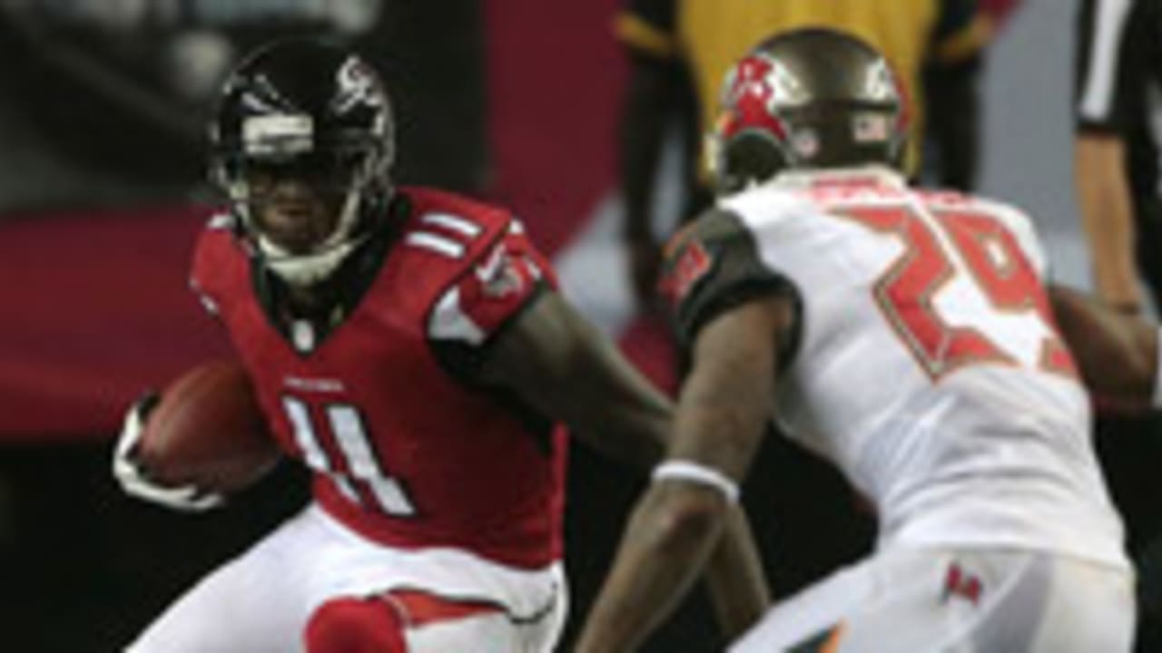 Ryan, Jones, Hester lead Falcons to 56-14 win over Buccaneers