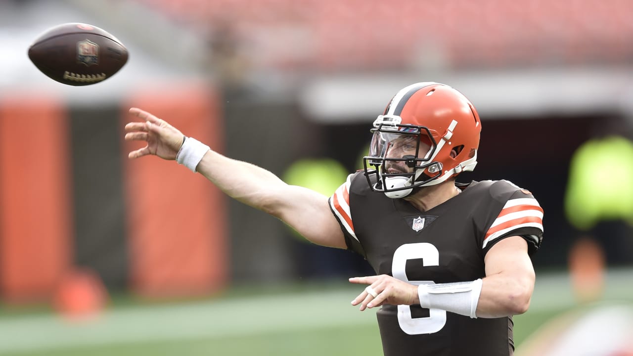 Browns' Baker Mayfield limited in practice with rib injury