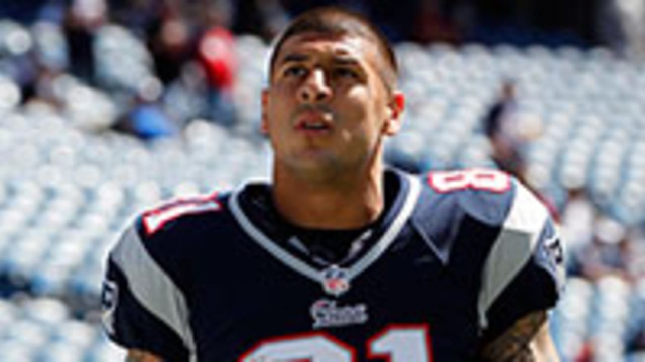 aaron-hernandez-121120-SPOT.jpg