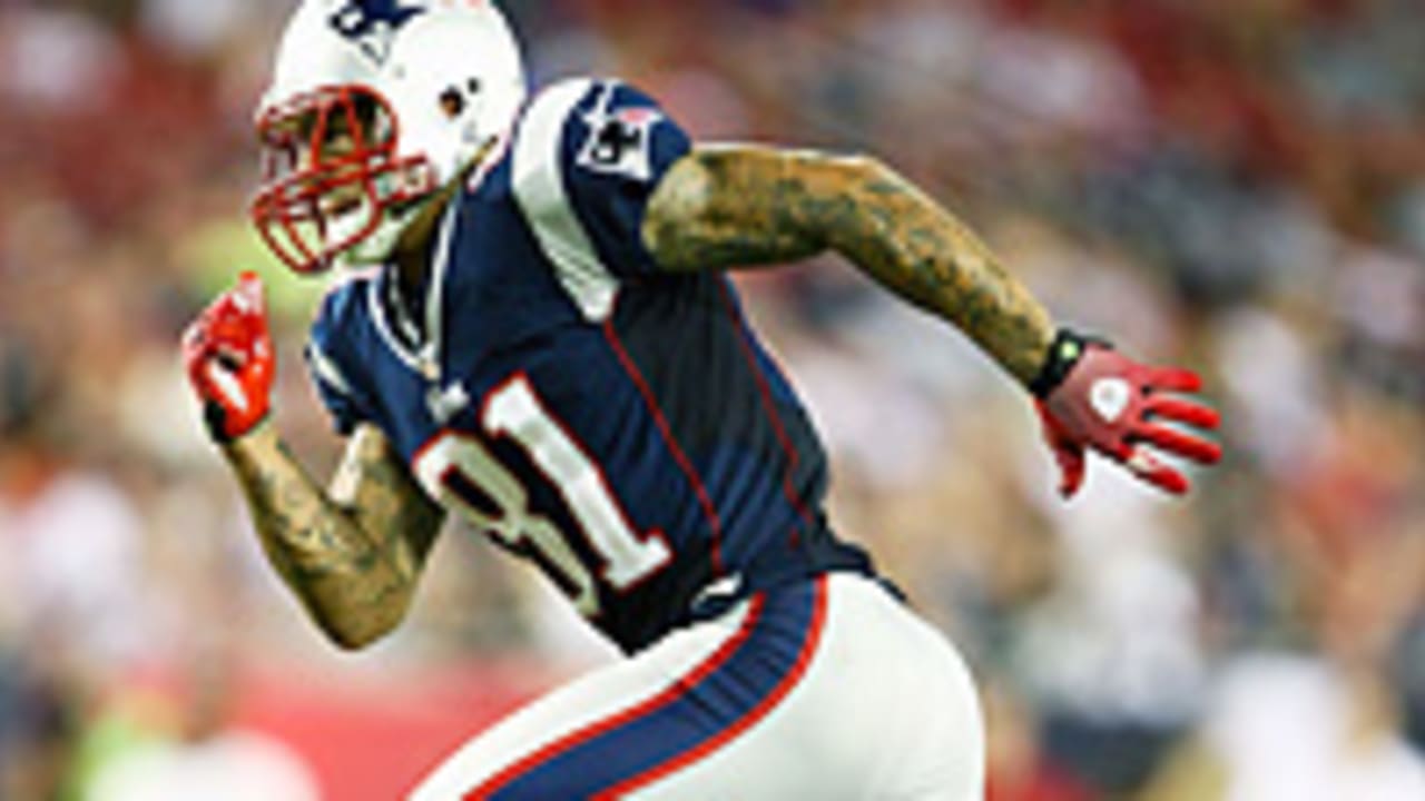 Aaron-Hernandez-121013-Spot.jpg